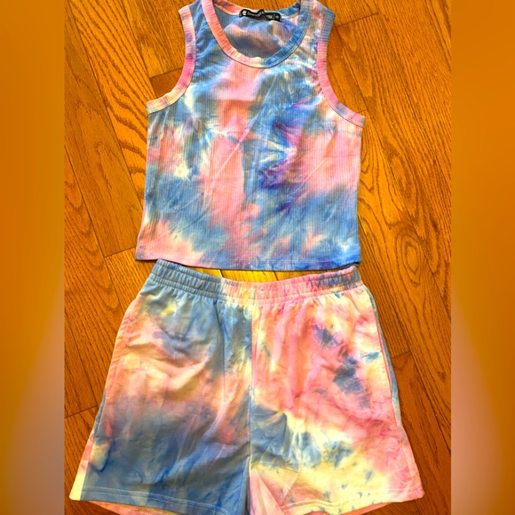 Tie-dye women’s set tank top and shorts - Picture 2 of 15